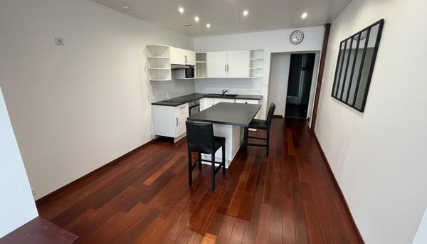 Appartement idéalement situé pour résidence ou professions libérales
