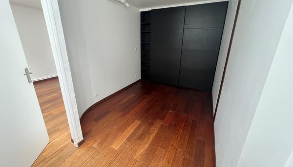 Appartement idéalement situé pour résidence ou professions libérales