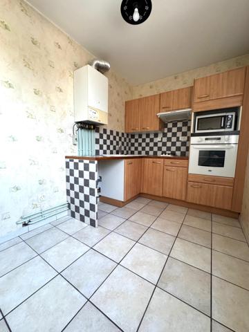 Grand F1 de 37m2 à Gagny secteur Petit Raincy... 8 min RER E...