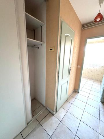 Grand F1 de 37m2 à Gagny secteur Petit Raincy... 8 min RER E...