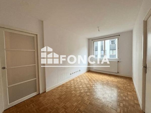 Location Appartement 5 pièces 99.4 m² - 45 AVENUE JULIEN Clermont Ferrand 63000