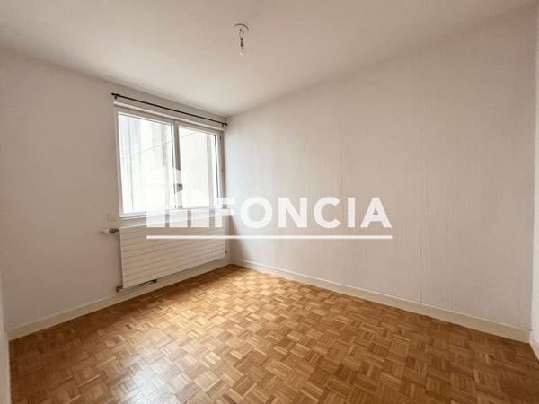 Location Appartement 5 pièces 99.4 m² - 45 AVENUE JULIEN Clermont Ferrand 63000