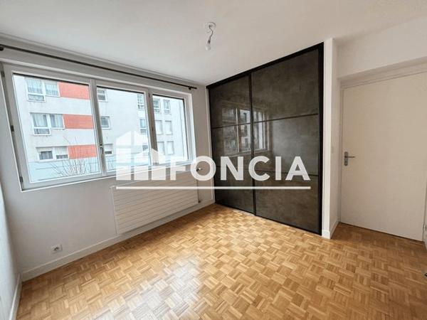 Location Appartement 5 pièces 99.4 m² - 45 AVENUE JULIEN Clermont Ferrand 63000