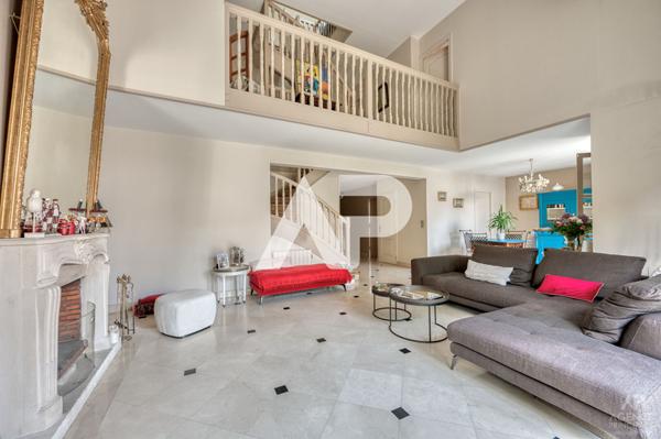 Maison Rueil Malmaison 7 pièce(s) 163.03 m2 €1 139 000 ** - Référence 19860