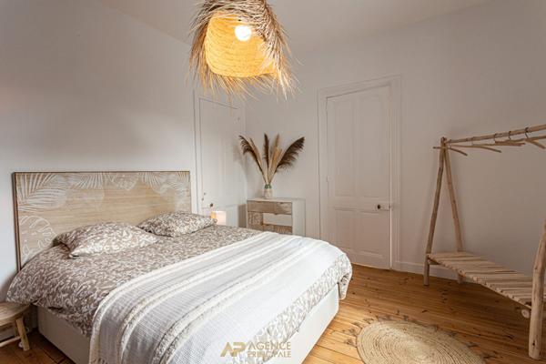 Bel Appartement 87m2 Vieux port La Rochelle €727 500 ** - Référence FB1965