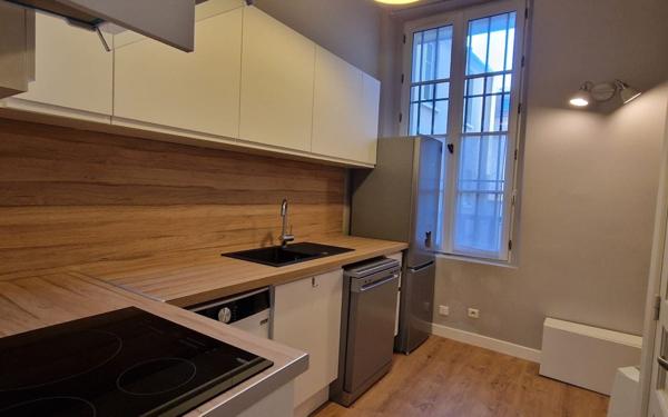 Appartement à louer    1 pièce •  Saint-Germain-en-Laye