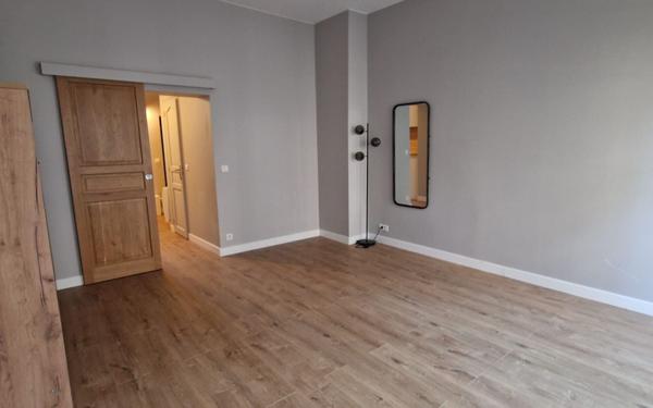 Appartement à louer    1 pièce •  Saint-Germain-en-Laye