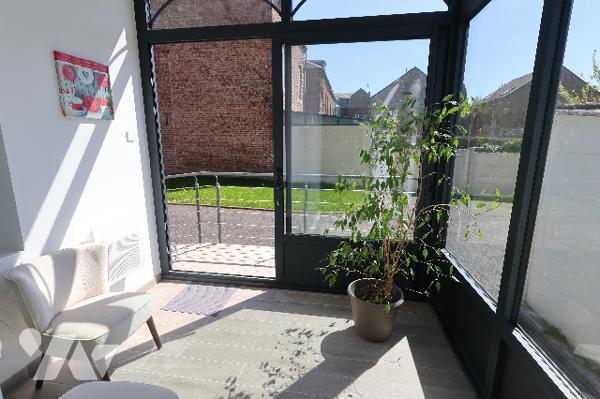 Immeuble idéalement situé, immeuble avec fort potentiel – Idéal investisseur ou maison familiale.
