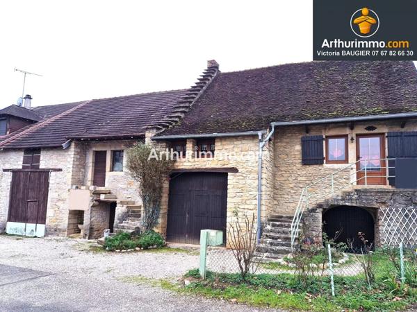 Vente                                                      Maison de village
                        
                     7 pièces                      81 m2                     à Arlay