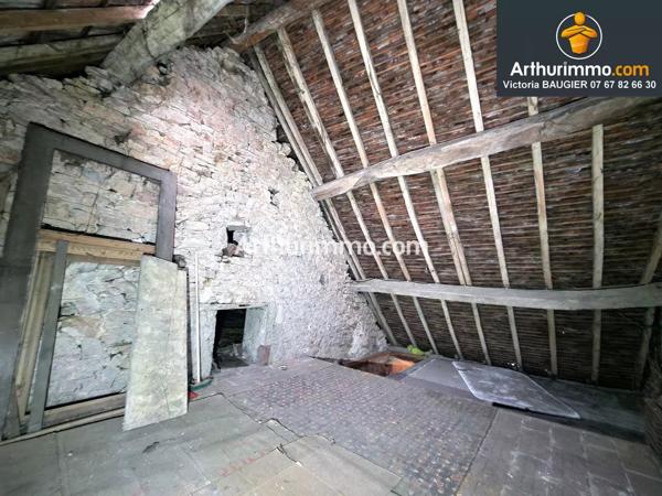 Vente                                                      Maison de village
                        
                     7 pièces                      81 m2                     à Arlay