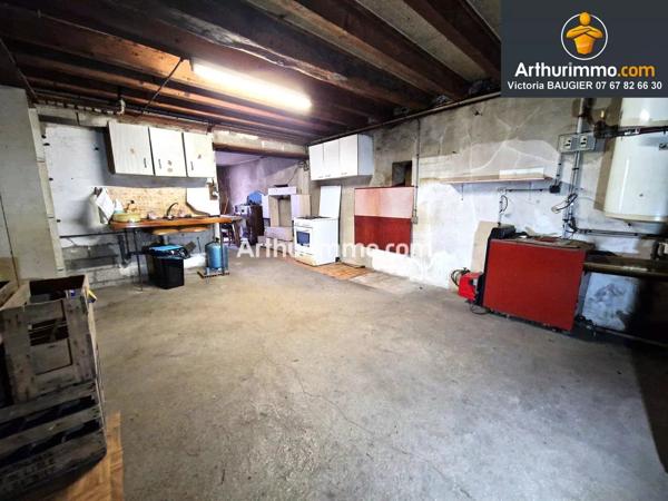 Vente                                                      Maison de village
                        
                     7 pièces                      81 m2                     à Arlay