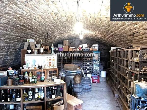 Vente                                                      Maison de village
                        
                     7 pièces                      81 m2                     à Arlay