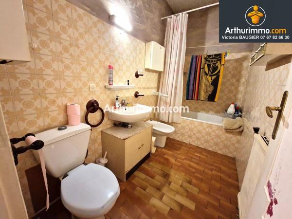 Vente                                                      Maison de village
                        
                     7 pièces                      81 m2                     à Arlay
