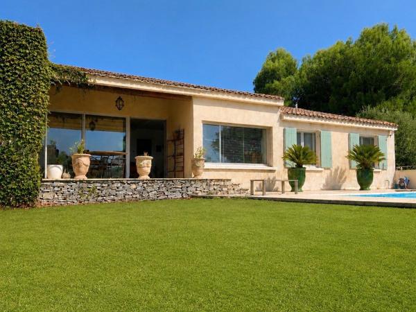 Vente maison provençale 160 m² 6 Pièces Nîmes