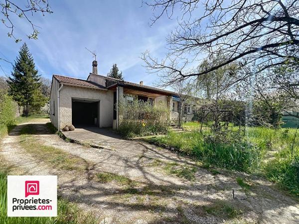 Rians VILLA T5 avec garage sur 2393 m² de terrain plat et clos