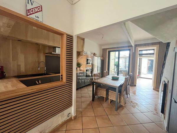 Maison à vendre à Tuchan - 6 chambres - garage - Piscine