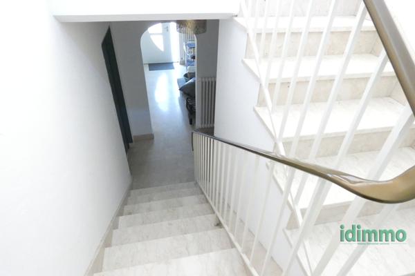 ARPAJON SUR CERE BELLE MAISON 4 CHAMBRES Arpajon-sur-Cère (15130)