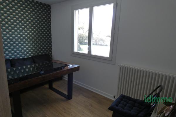 ARPAJON SUR CERE BELLE MAISON 4 CHAMBRES Arpajon-sur-Cère (15130)