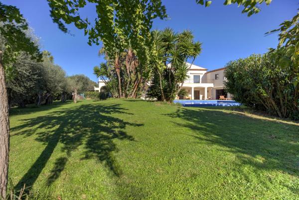 Villa récente à deux pas des plages, écoles, commerces