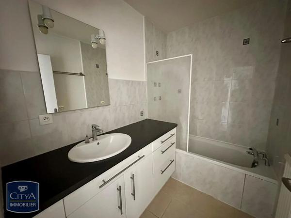 Appartement à louer 3 pièces 60.81m² Fontaine-lès-Dijon (21121)