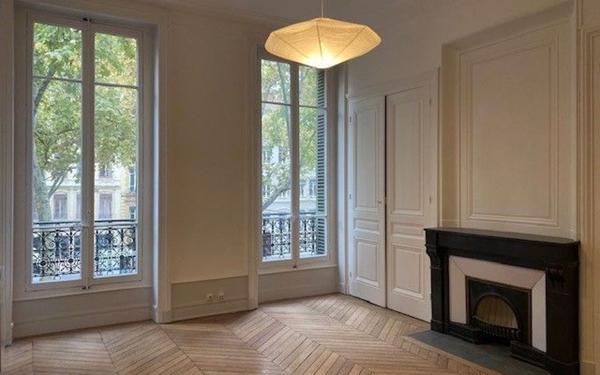 Immeuble à vendre    15 pièces • 925,63 m2 Lyon 4