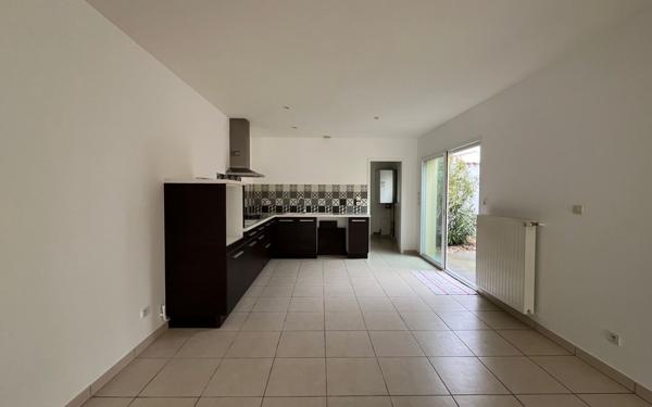 Maison à vendre    4 pièces •  Clavette