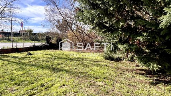 Terrain constructible viabilisé à Brax