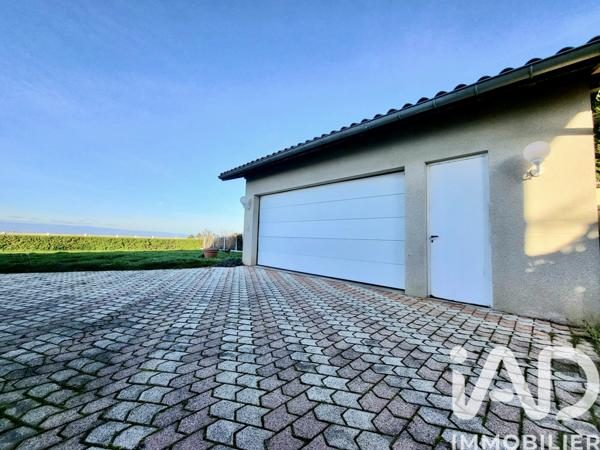 Maison à vendre 7 pièces 237 m² Saint-Bonnet-les-Oules