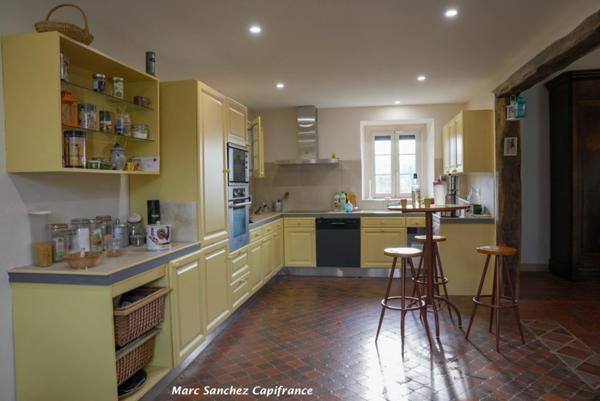 Dpt Hautes Pyrénées (65) Tarbes Nord à vendre GITES de 300 m2 sur 2775 m2 de terrain avec piscine.