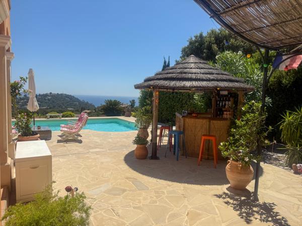 Maison à vendre  6 pièces - 170 m2 CAVALAIRE SUR MER - 83