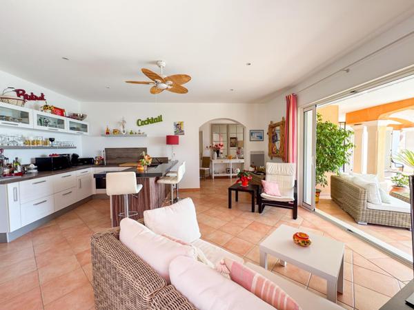 Maison à vendre  6 pièces - 170 m2 CAVALAIRE SUR MER - 83