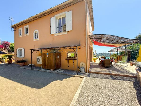 Maison à vendre  6 pièces - 170 m2 CAVALAIRE SUR MER - 83