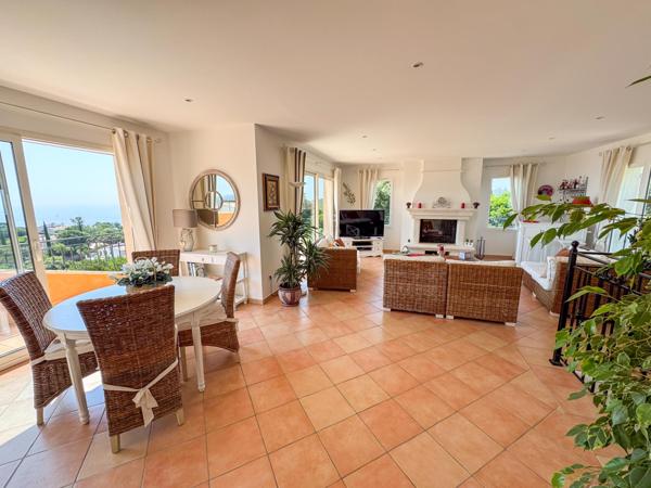 Maison à vendre  6 pièces - 170 m2 CAVALAIRE SUR MER - 83