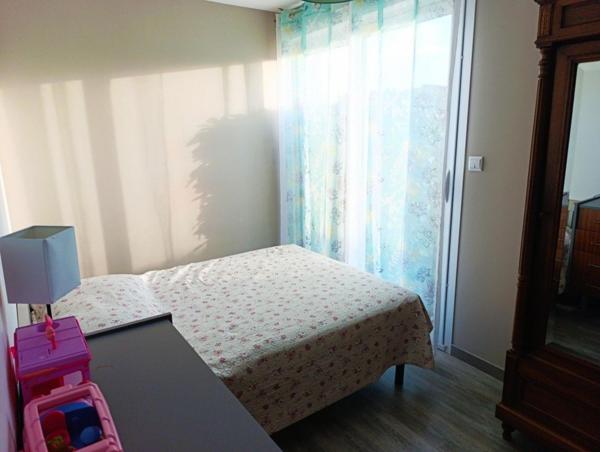 Plain-pied lumineux avec terrasse sans vis-à-vis à Issoudun – prêt à emménager !