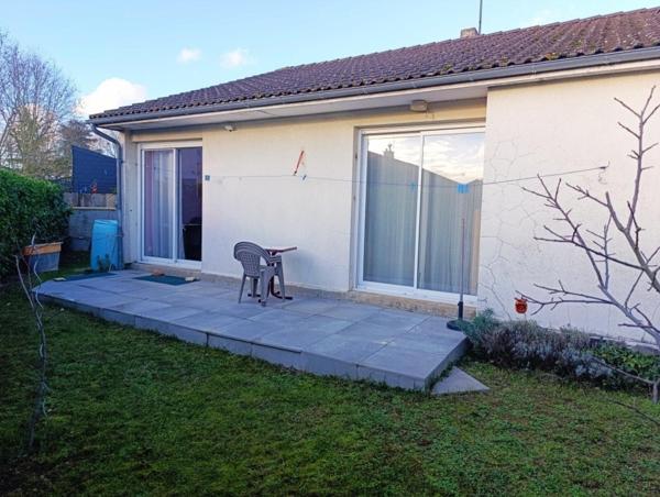 Plain-pied lumineux avec terrasse sans vis-à-vis à Issoudun – prêt à emménager !