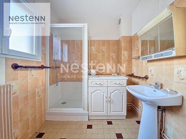 Orléans Parc Pasteur, maison de ville "entre deux gares", 4 chambres, jardin, dépendance