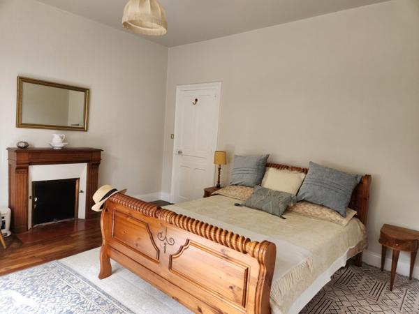 Maison à vendre 350 000 € Chabanais 12 p 247 m² DPE E