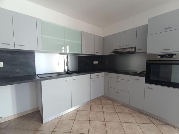 Frontignan - Appartement T4 de 102M² avec balcons et magnifique vue sur le canal