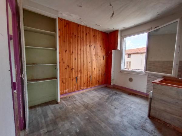 Immeuble à THIERS, 63300 - 325m²