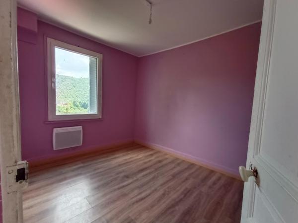 Immeuble à THIERS, 63300 - 325m²