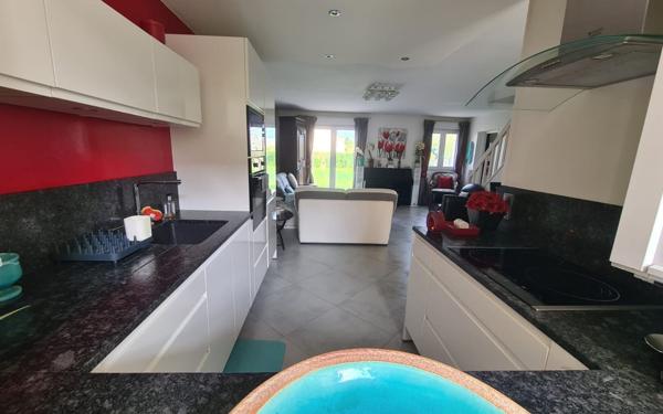 Appartement à vendre    4 pièces • 81 m2 Chevry-Cossigny