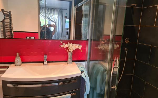 Appartement à vendre    4 pièces • 81 m2 Chevry-Cossigny