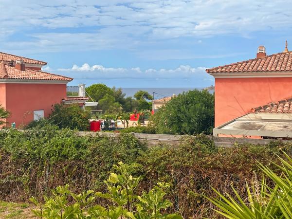 A vendre CARGESE - à 260m de la plage - Maison de 2 chambres et 1 bureau - vue mer