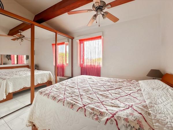 A vendre CARGESE - à 260m de la plage - Maison de 2 chambres et 1 bureau - vue mer