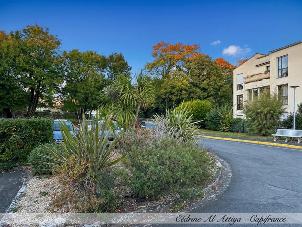 LA ROCHELLE, Appartement à vendre 2 pièces, véranda, parking et cave