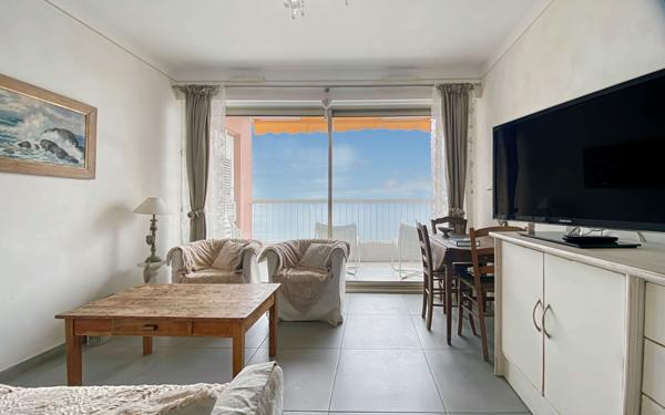 Appartement à vendre    2 pièces • 35,04 m2 Fréjus