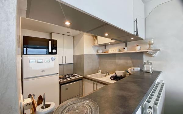 Appartement à vendre    2 pièces • 35,04 m2 Fréjus