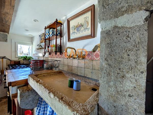 Maison en pierre 7 pièces 150m2, piscine, jardin