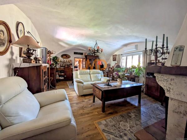 Maison en pierre 7 pièces 150m2, piscine, jardin