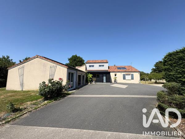 Maison à vendre 6 pièces 245 m² Bressuire
